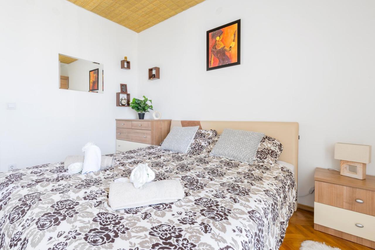 Adventure Apartment 75M2 Close To The Center Split Exteriér fotografie
