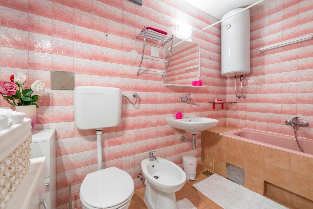 Adventure Apartment 75M2 Close To The Center Split Exteriér fotografie