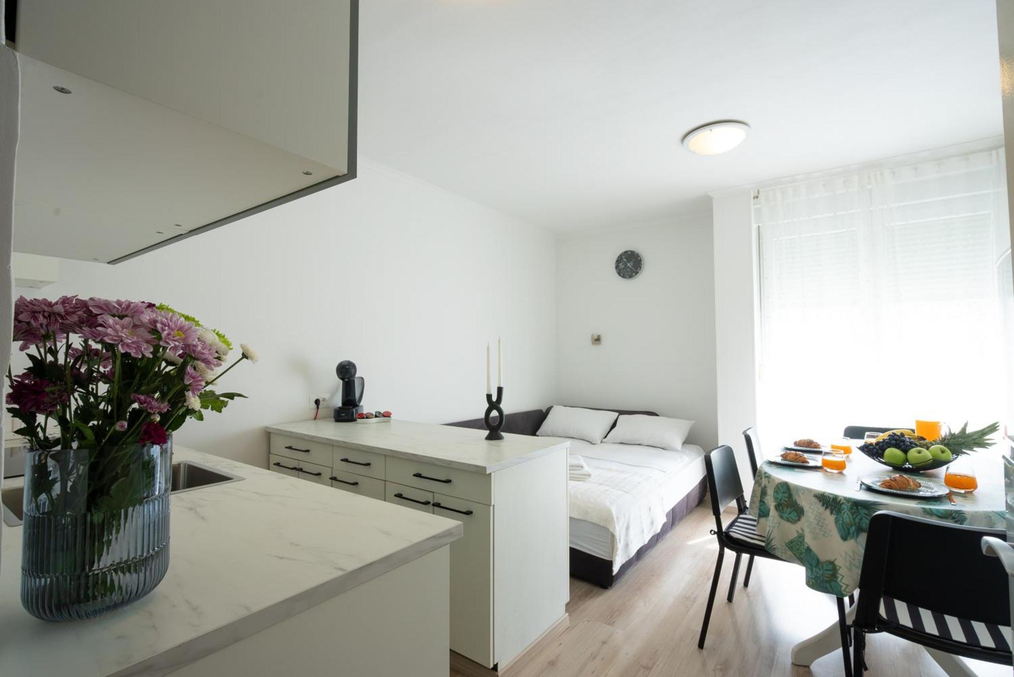 Adventure Apartment 75M2 Close To The Center Split Exteriér fotografie