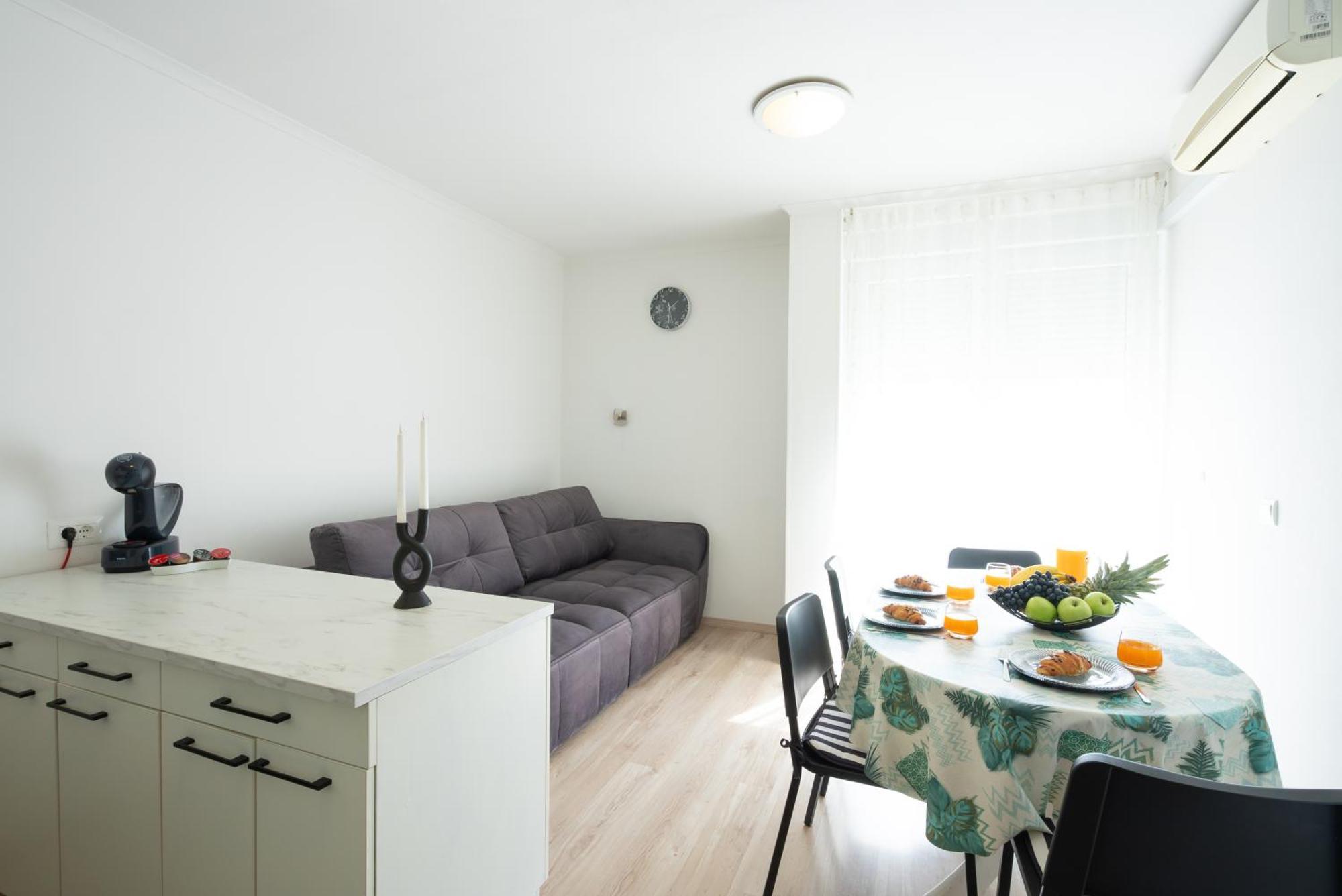 Adventure Apartment 75M2 Close To The Center Split Exteriér fotografie